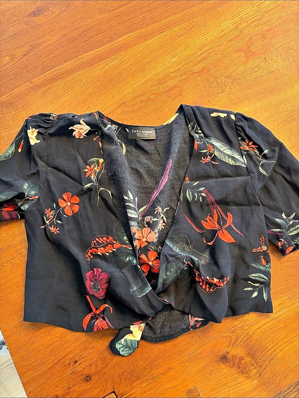 Zara Accessories Floral Tie Front Crop Top Black Medium